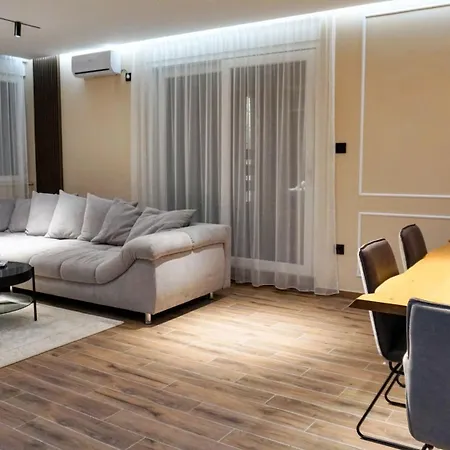 Lägenhet Pool Lena - King Size 12 *