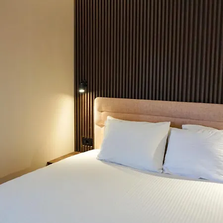 Lägenhet Pool Lena - King Size 12 *