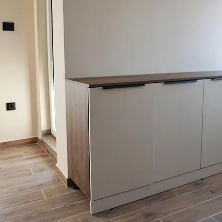 Pool Lena - King Size 12 Lägenhet