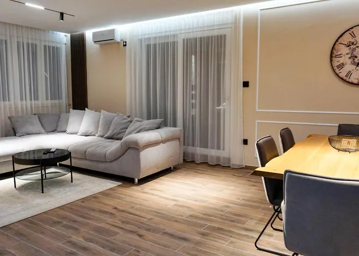 アパート Pool Lena - King Size 12 *