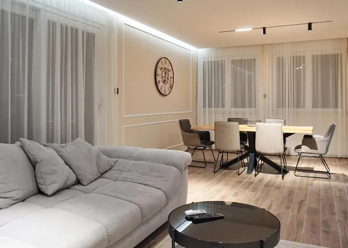 Pool Lena - King Size 12 アパート