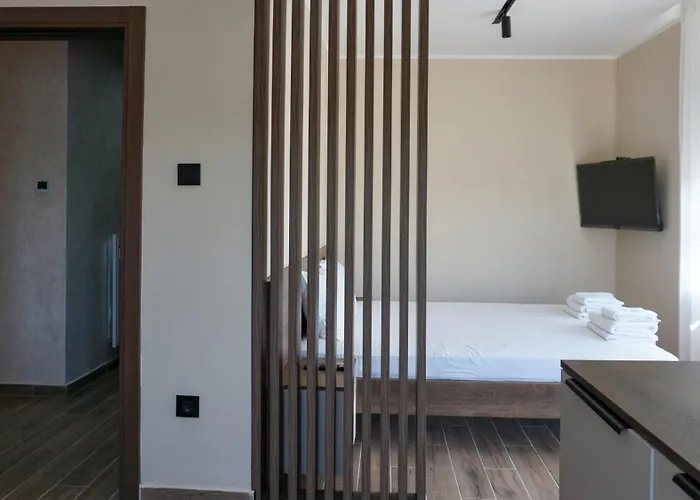 Pool Lena - King Size 12 アパート ヴルドニーク